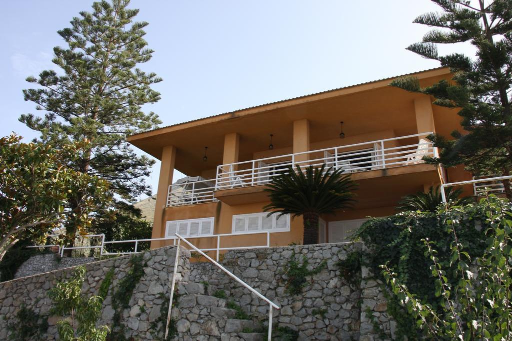 Lomarchi Holiday Home Carini Exterior photo